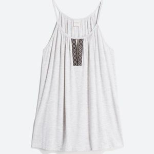 (M) KAILEIGH, Carlee Embroidery detail knit top, off white/gray